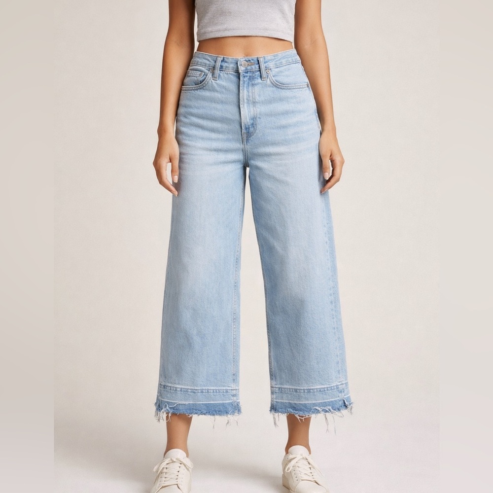 β¨π Gap Womenβs High Riseβ Wide Leg Crop Jeans Light Wash Frayed Hem Size 28